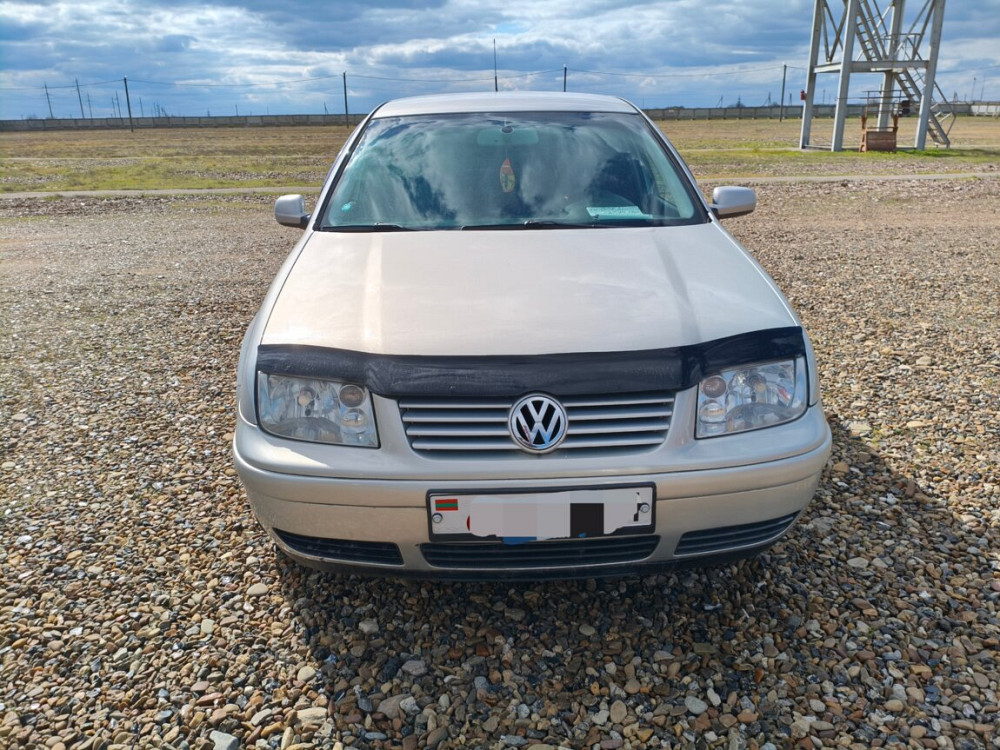 Volkswagen Bora 2000 an Bender Bender - fotografie 3