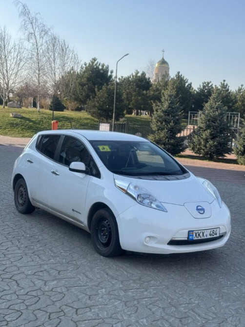 Nissan Leaf 2014 год Бендеры Бендеры - изображение 4