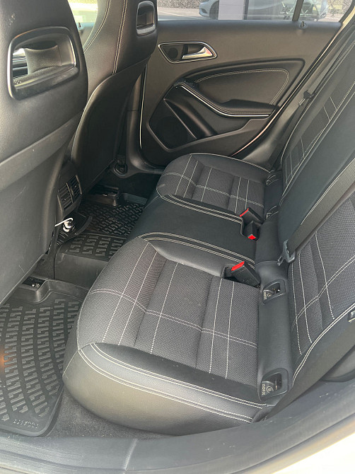 Mercedes A-Class 2015 an Chişinău Chişinău - fotografie 9