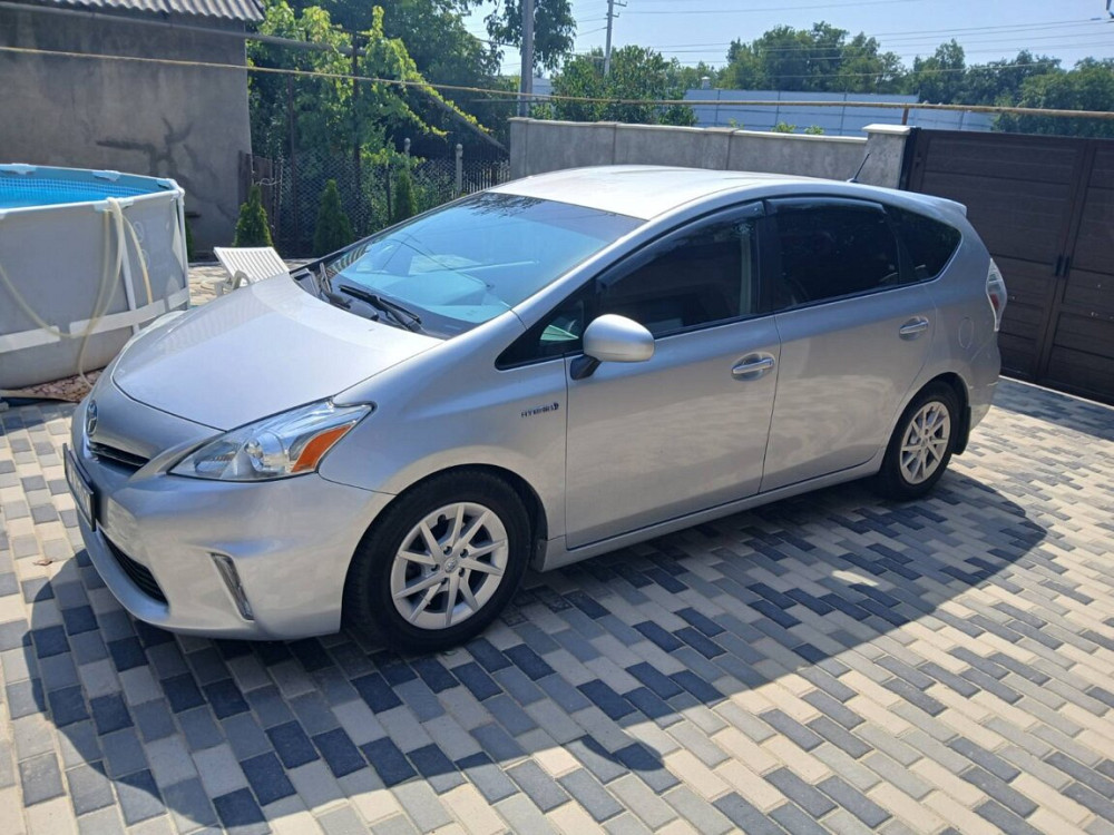 Toyota Prius 2011 an Bender Bender - fotografie 2