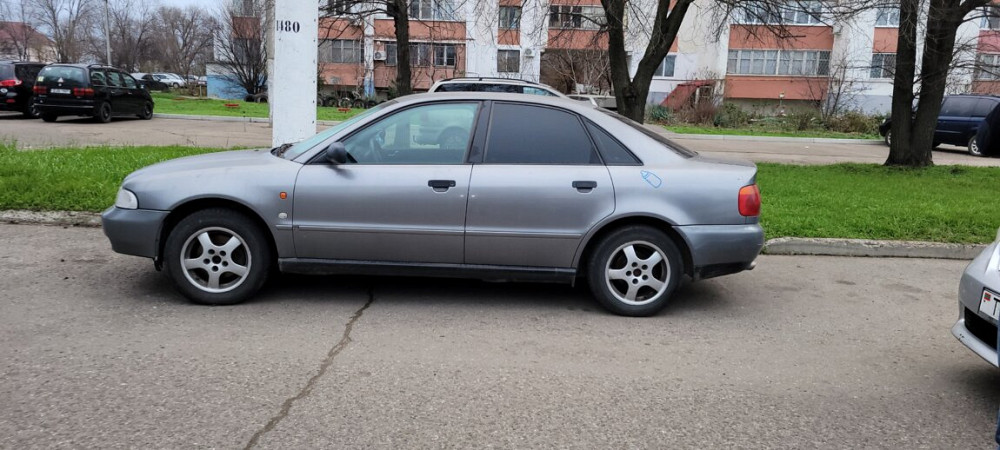 Audi A4 1995 an Tiraspol Tiraspol - fotografie 3