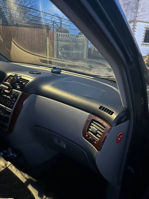 Toyota Avensis Verso 2003 an Bender Bender - fotografie 1