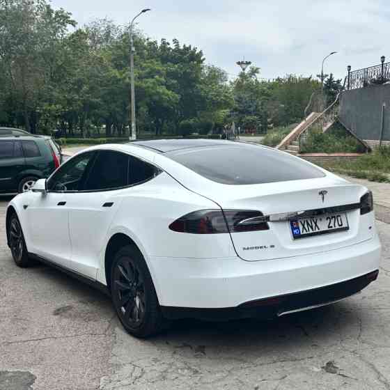 Tesla Model S 2015 an Tiraspol Tiraspol