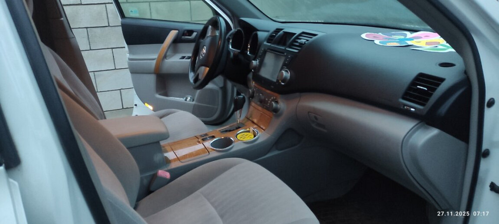 Toyota Highlander 2009 an Bender Bender - fotografie 9