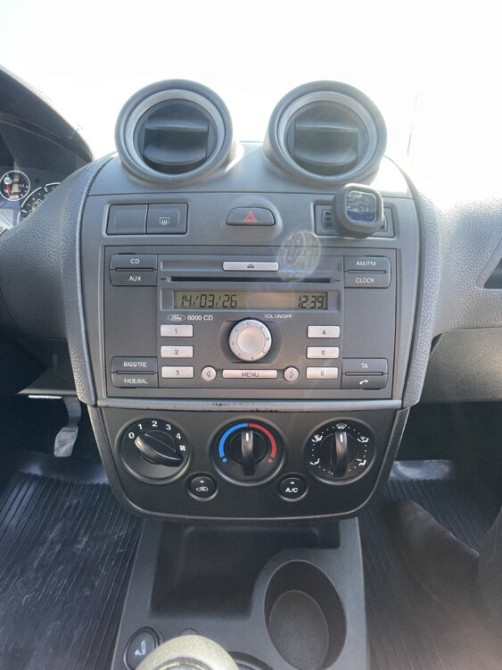 Ford Fiesta 2008 год Кишинёв Кишинёв - изображение 9