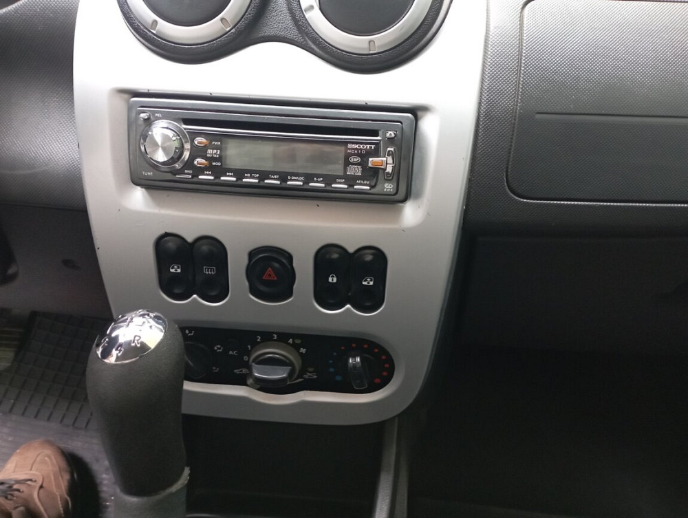 Dacia Logan 2009 год Кишинёв Кишинёв - изображение 8