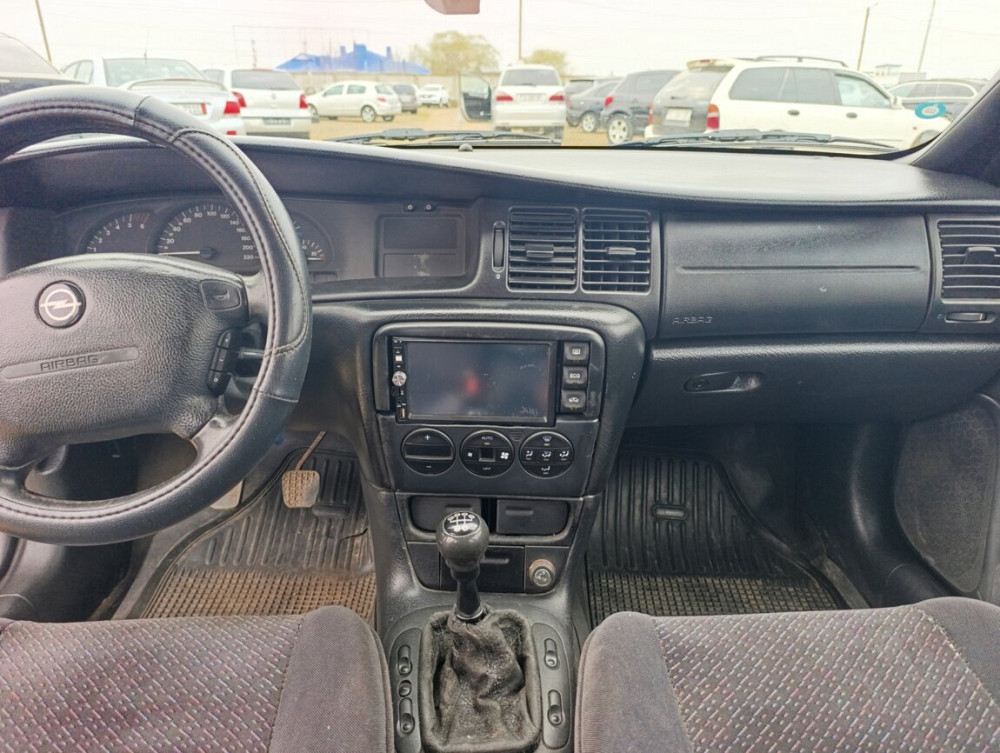 Opel Vectra 1999 an Bender Bender - fotografie 5