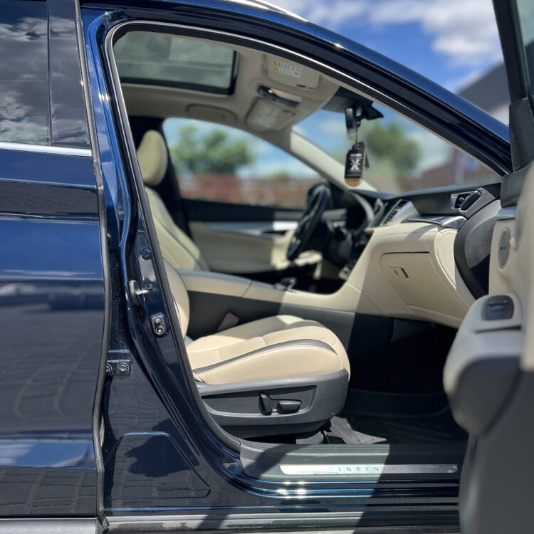 INFINITI QX50 Bender - fotografie 5