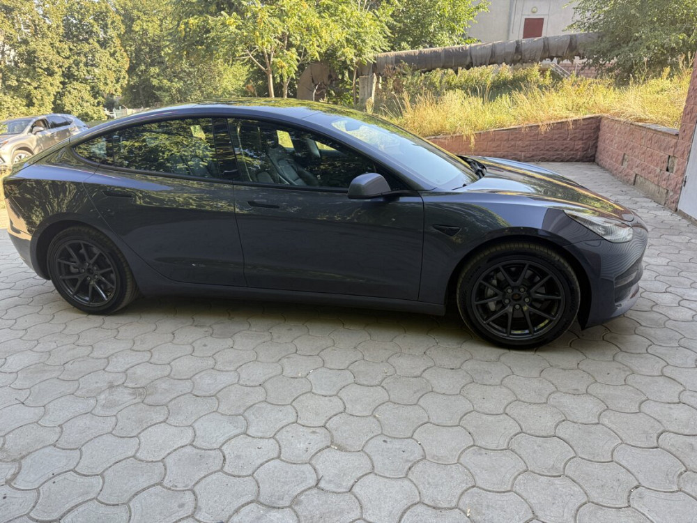 Tesla Model 3 2022 год Бендеры Бендеры - изображение 4