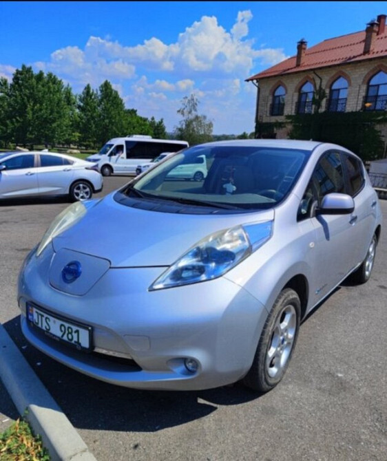 Nissan Leaf 2011 электричка Бендеры - изображение 1