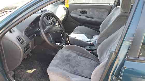 Продаётся Mitsubishi Carisma 1997 г. 1.6 бензин-МЕТАН 18 КУБ 1 баллон Рыбница
