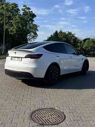 Tesla Y Perfomance Tiraspol