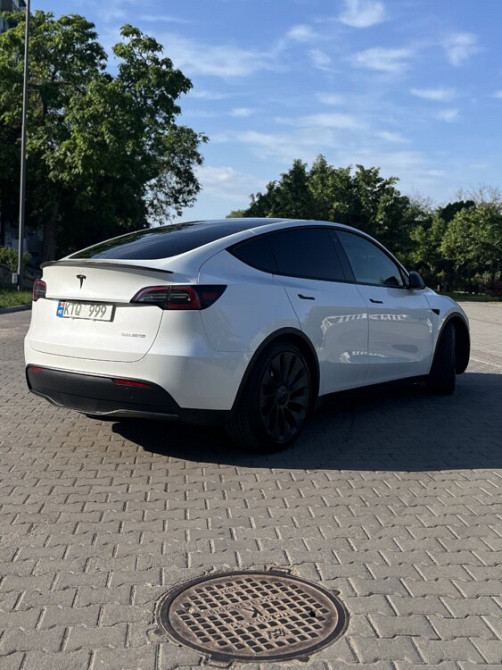 Tesla Y Perfomance Тирасполь - изображение 3