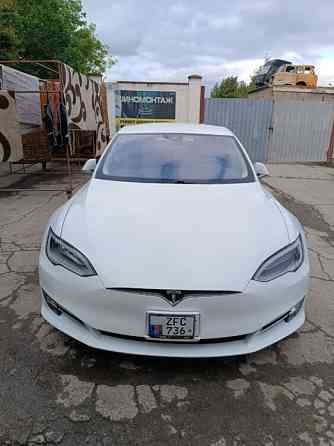 Tesla Model S 2016 год Бендеры Бендеры