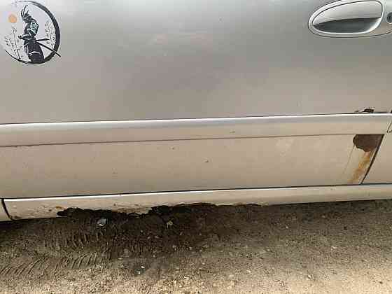 Toyota Avensis 2001 год Кишинёв Кишинёв