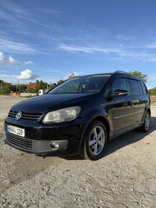 Volkswagen Touran 2011 an Chişinău Chişinău - fotografie 1