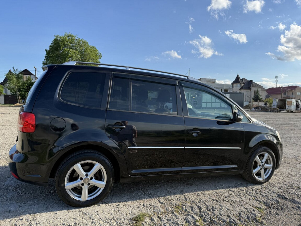 Volkswagen Touran 2011 an Chişinău Chişinău - fotografie 9