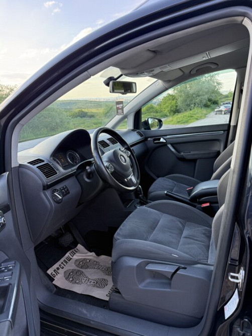 Volkswagen Touran 2011 an Chişinău Chişinău - fotografie 4