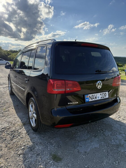 Volkswagen Touran 2011 an Chişinău Chişinău - fotografie 2