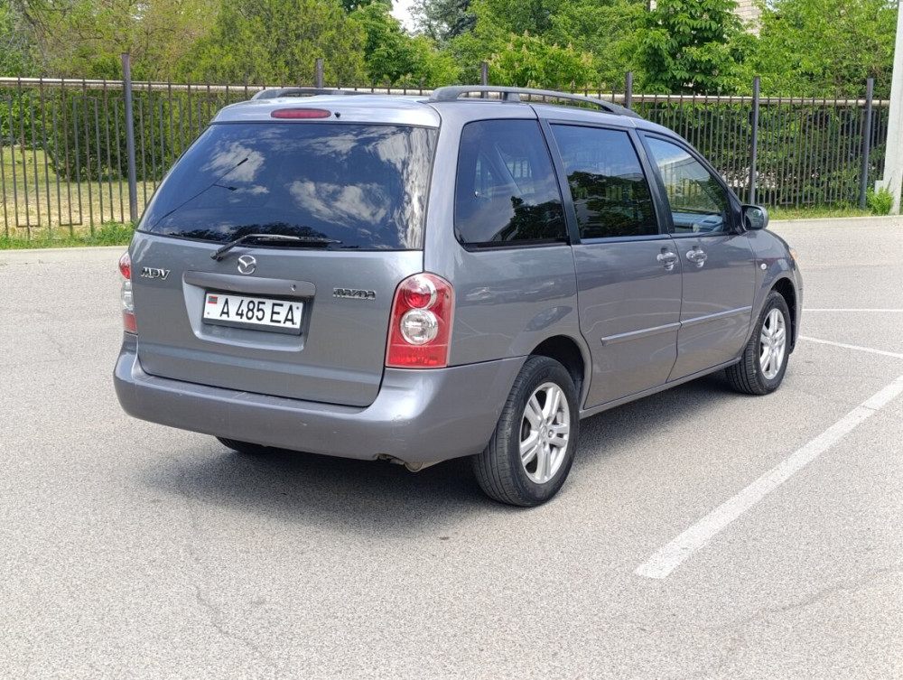 Mazda MPV 2005 an Bender Bender - fotografie 2