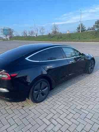 Tesla Model 3 2018 an Bender Bender