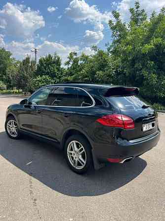 Porsche Cayenne 2010 an Bender Bender