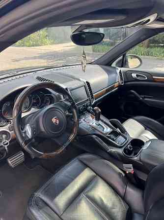 Porsche Cayenne 2010 an Bender Bender