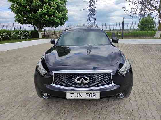 Срочно! Infiniti QX70 2015 года, 3.7 бензин. Rezina