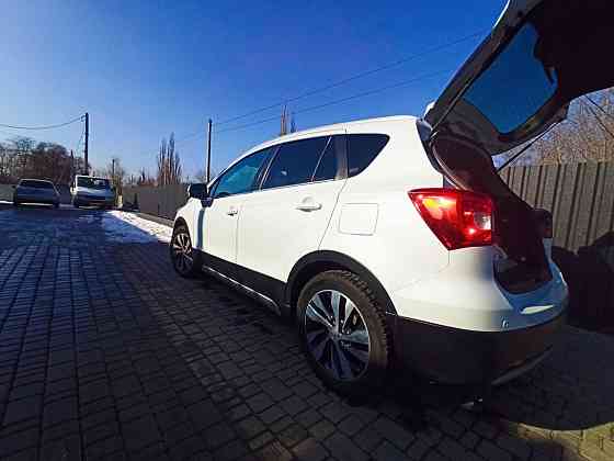 Suzuki S Kross!! 4×4 2016 год пробег 111000 км. Панорама люк кожа торг Тирасполь