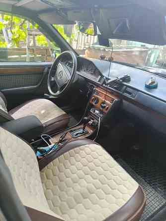 Mercedes E-Class 1993 an Blijnii Hutor Blijnii Hutor