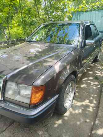 Mercedes E-Class 1993 an Blijnii Hutor Blijnii Hutor