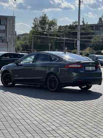Ford Fusion 2016 an Bender Bender