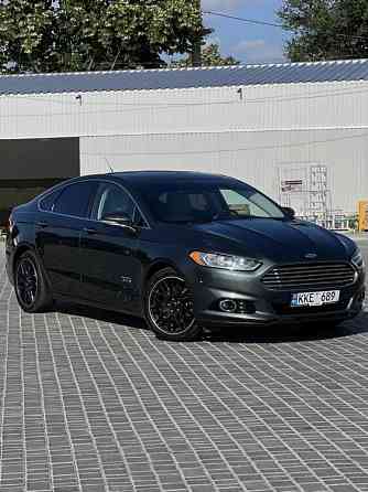 Ford Fusion 2016 an Bender Bender