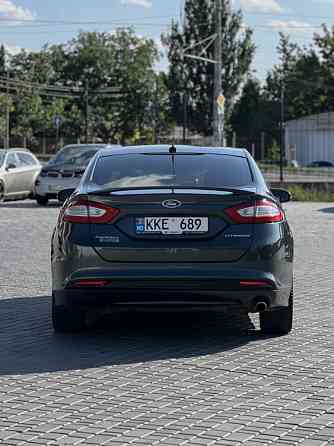 Ford Fusion 2016 an Bender Bender