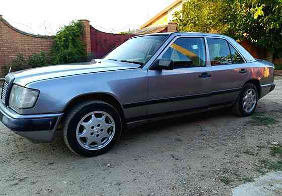 Mercedes W124 1989 год Суклея Суклея