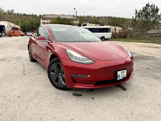 Tesla Model 3 2019 an Camenca Camenca