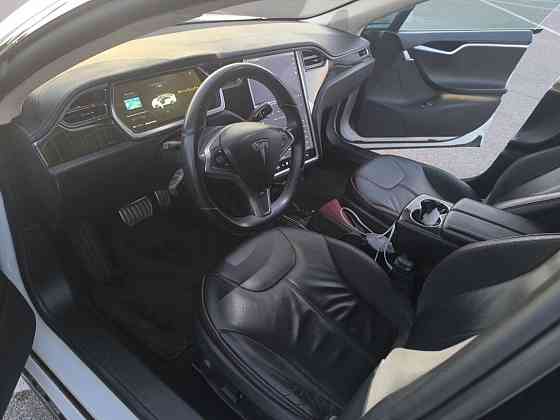 Tesla Model S 2013 год Бендеры Bender