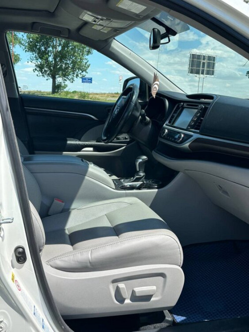 Продаётся Toyota Highlander 2016 — комплектация Limited Tiraspol - fotografie 5