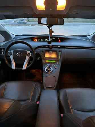 Toyota PRIUS 2011г (НОВАЯ БАТАРЕЯ) Рыбница