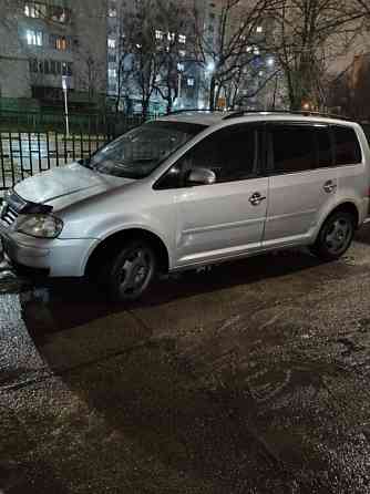 Volkswagen Touran 2006 an Tiraspol Tiraspol