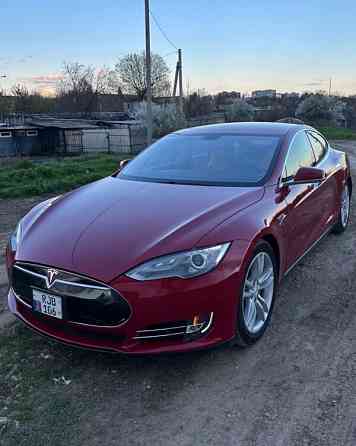 Tesla Model S 2014 an Rîbnița Rîbnița