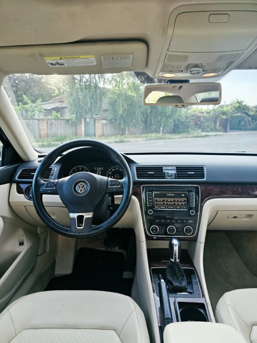 Volkswagen Passat 2012 an Tiraspol Tiraspol - fotografie 7