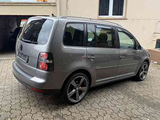 Volkswagen Touran 2007 an Maiac Maiac