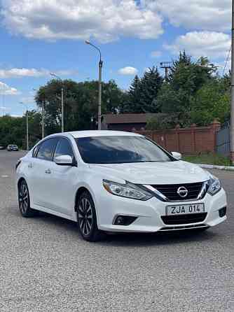 Nissan Altima 2017 an Bender Bender