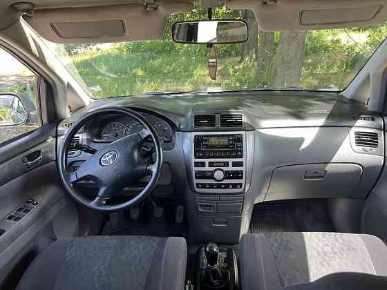Toyota Avensis Verso 2003 an Tiraspol Tiraspol