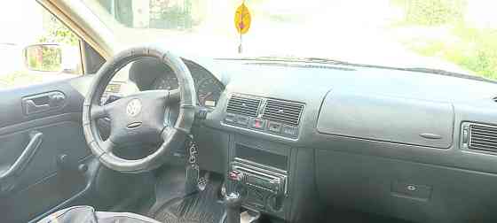 Volkswagen Golf 2000 an Bender Bender