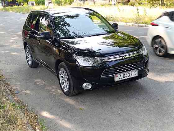 Mitsubishi Outlander 2013 an Bender Bender