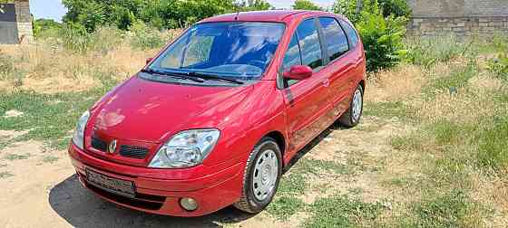 Renault Scenic 2000 an Bender Bender