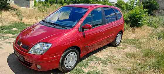 Renault Scenic 2000 an Bender Bender