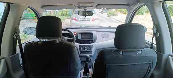 Nissan Almera Tino 2003 an Rîbnița Rîbnița